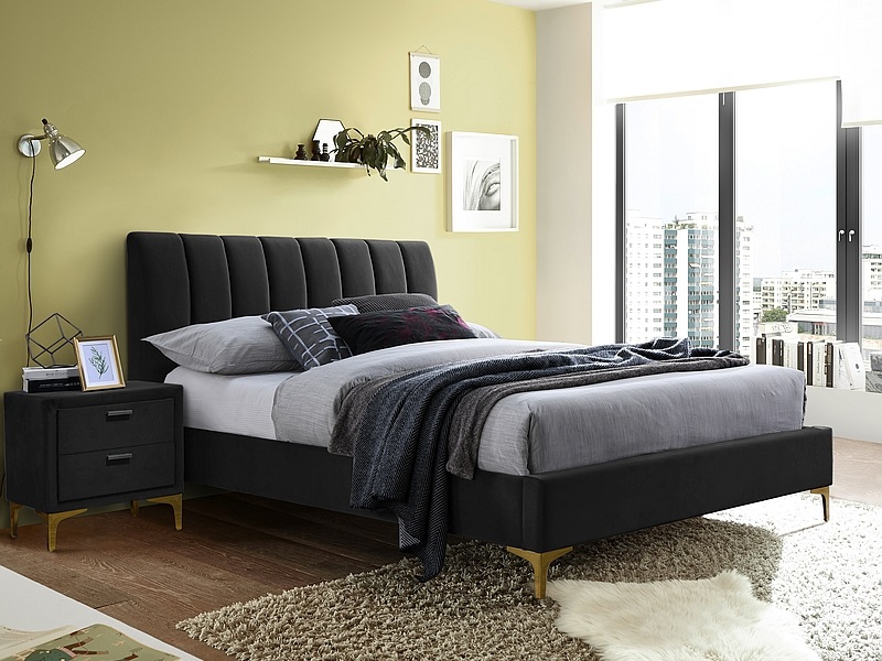 E-shop Signal Čalúnená posteľ MIRAGE VELVET 160 x 200 cm farba čierna/ zlatá